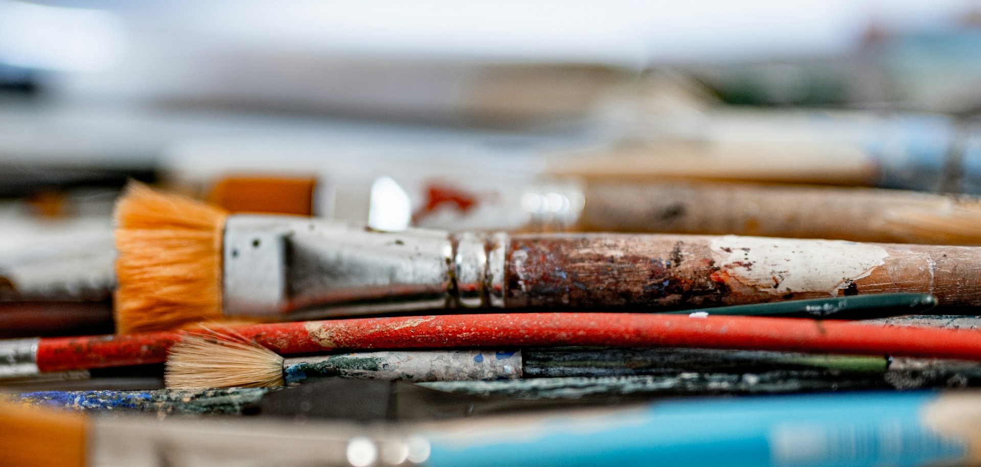 ART ROOM vs ATELIER?